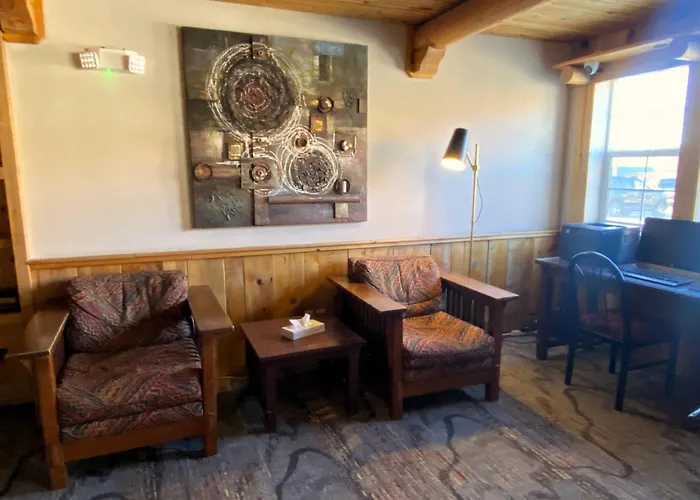 River Canyon Lodge